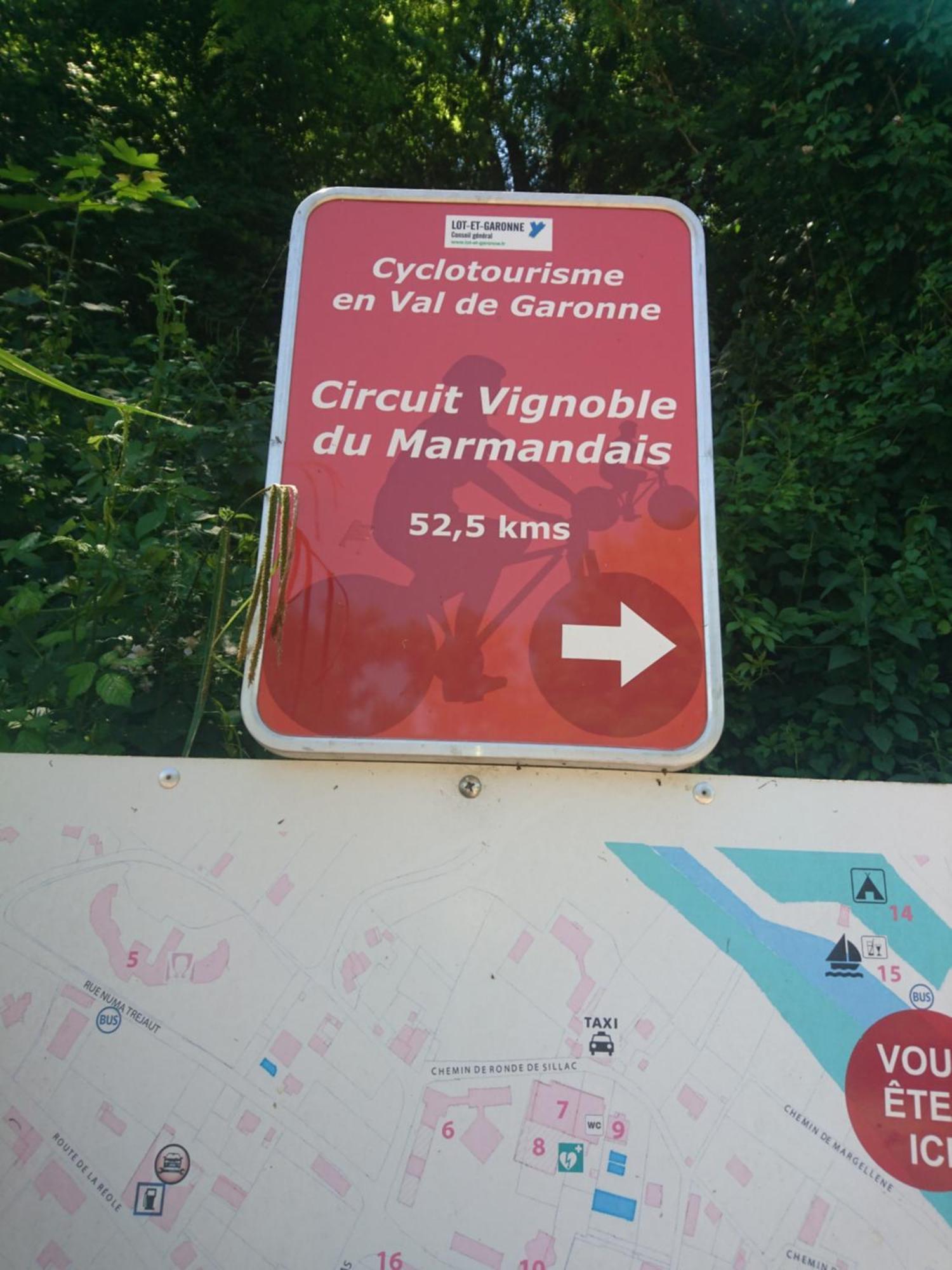 Location Meublee Au Milieu D'Un Ecrin De Verdure Aux Vieux Fours Noaillac エクステリア 写真